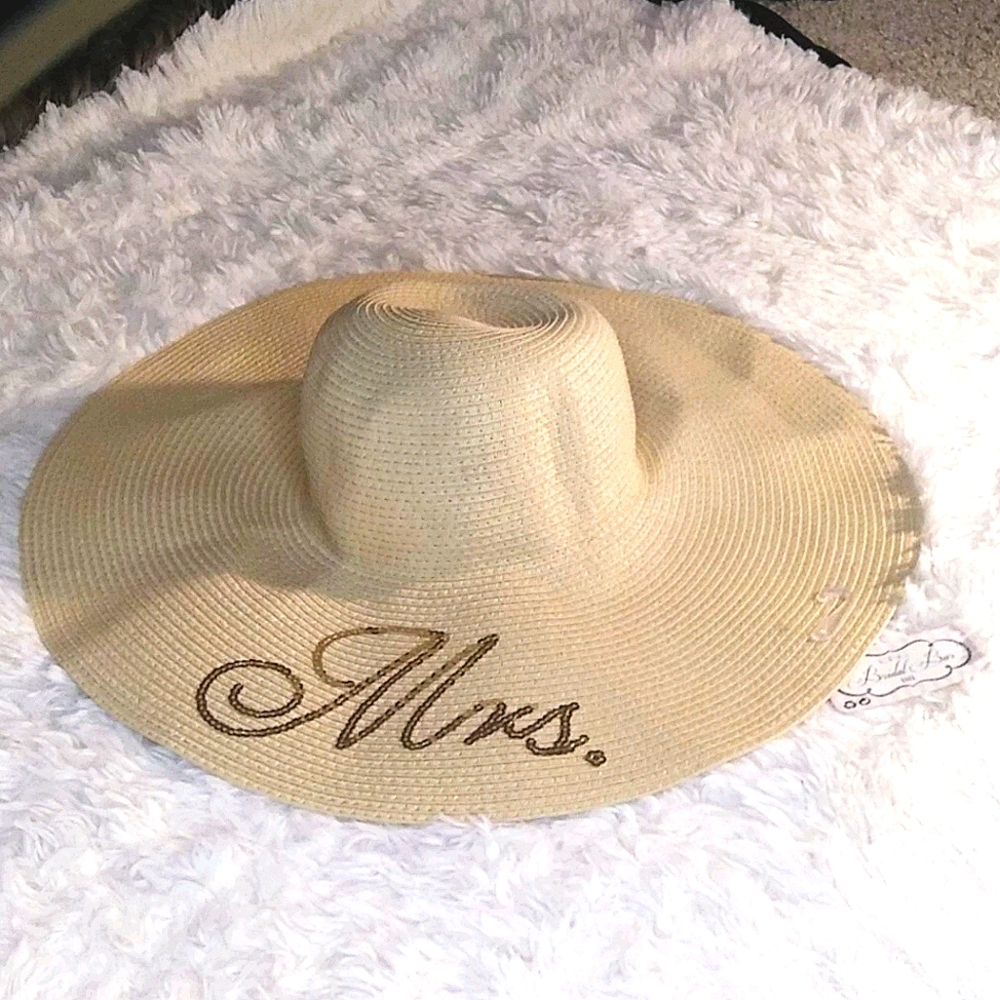 Mrs. beach hat